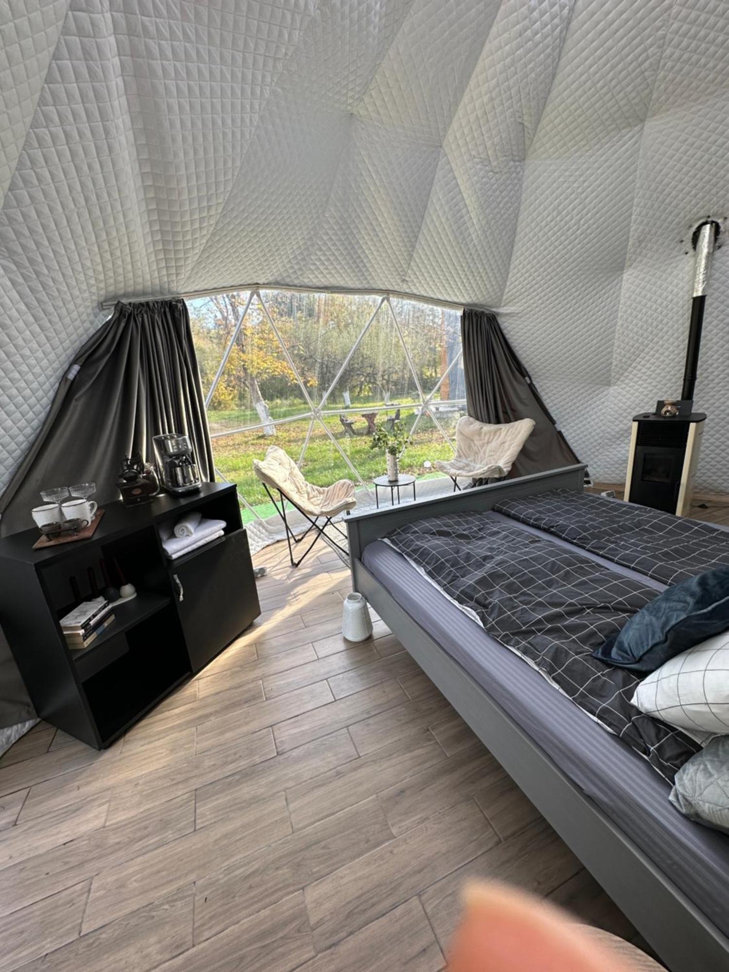 Hotel The Frog Glamping Horezu Exterior foto