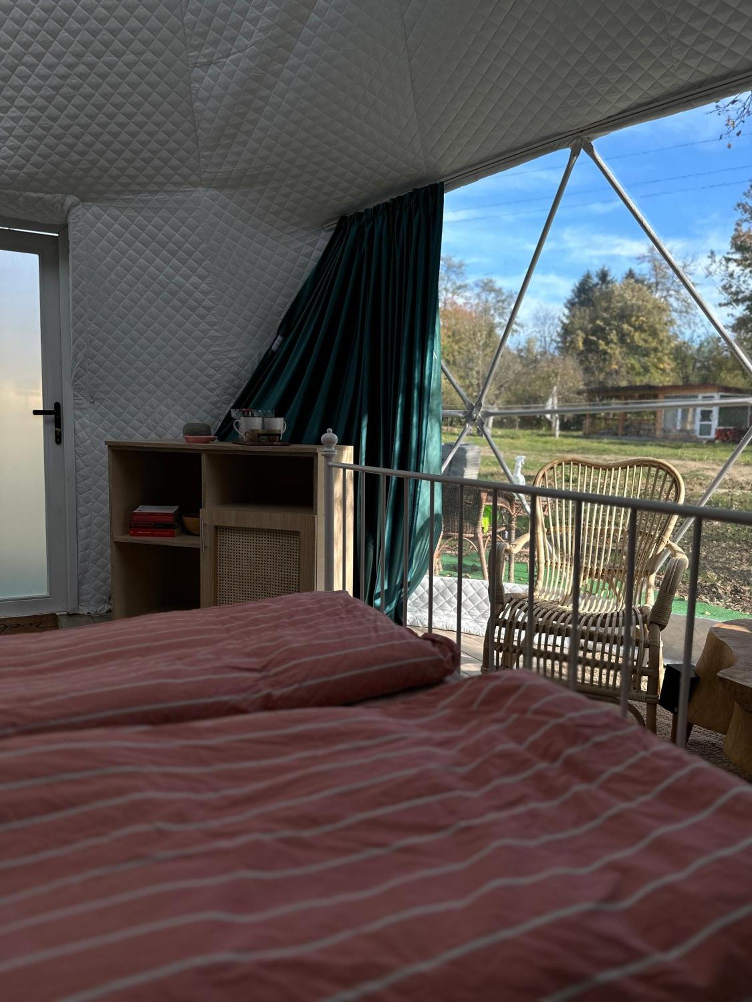 Hotel The Frog Glamping Horezu Exterior foto