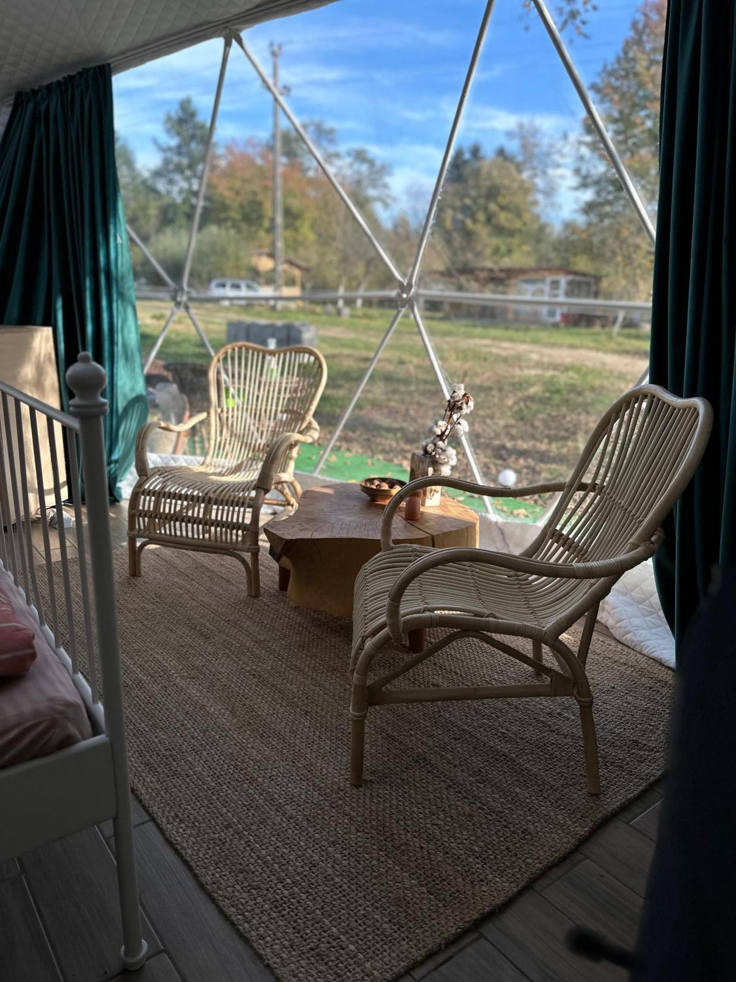 Hotel The Frog Glamping Horezu Exterior foto