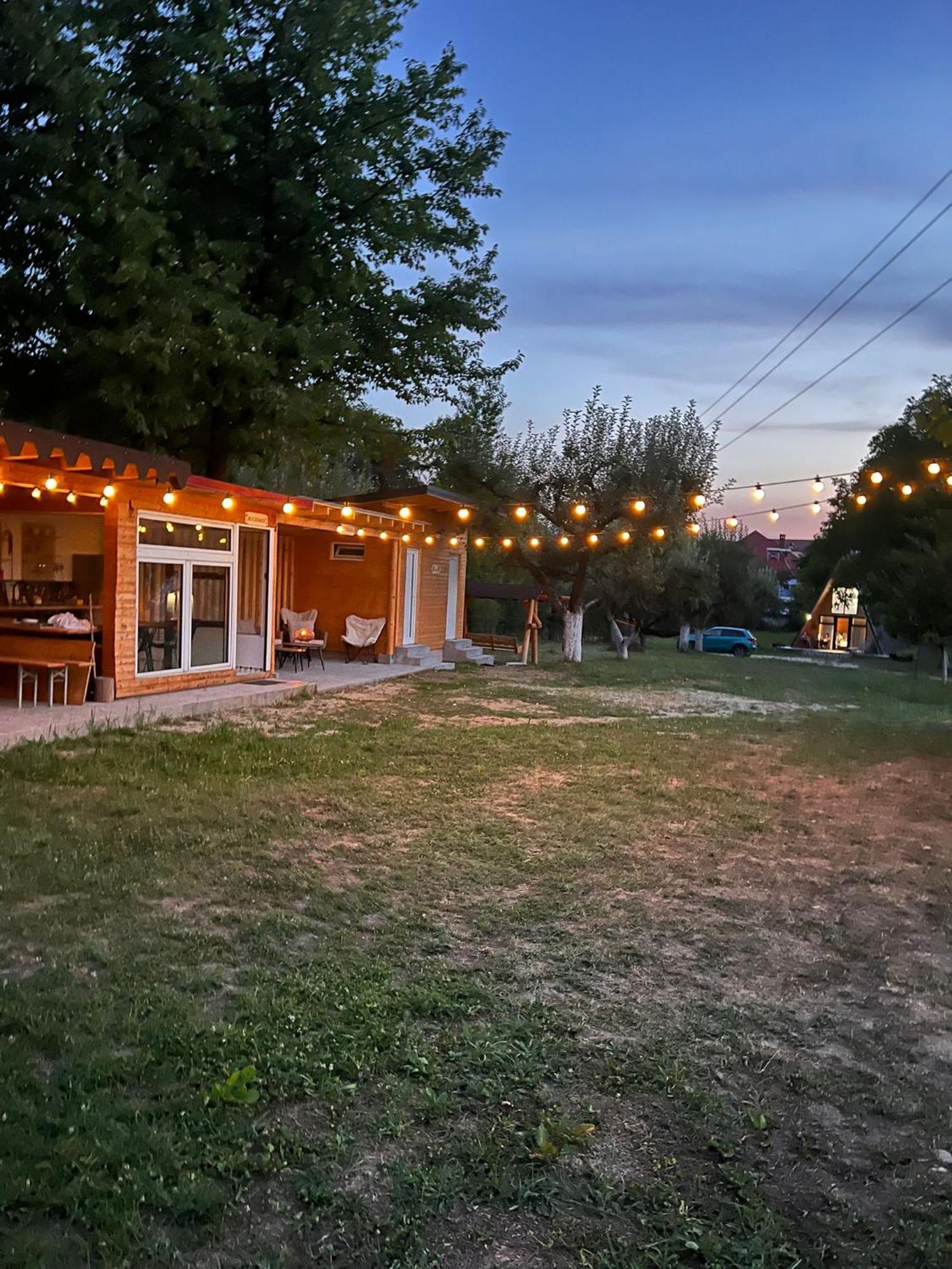 Hotel The Frog Glamping Horezu Exterior foto
