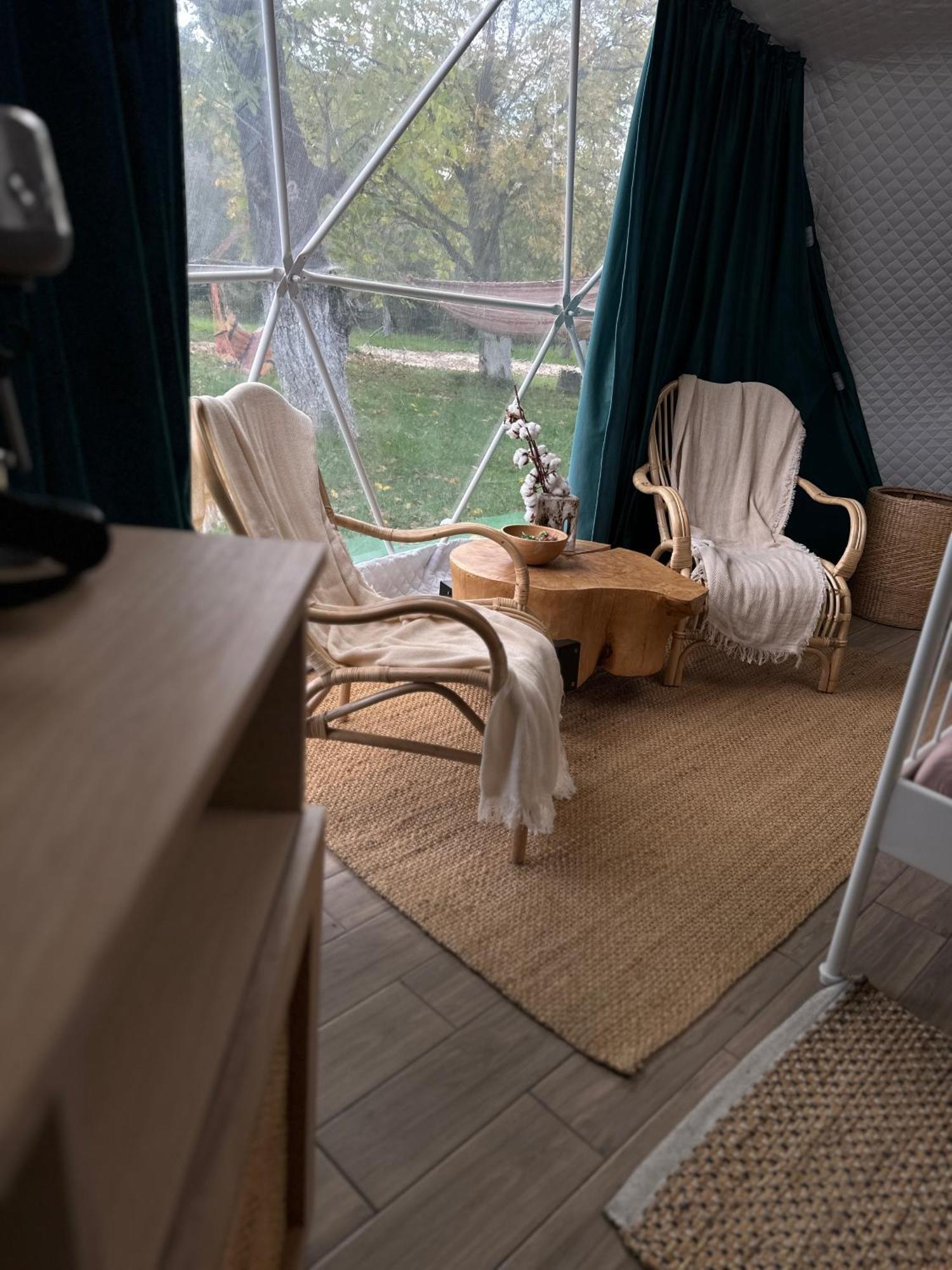 Hotel The Frog Glamping Horezu Exterior foto