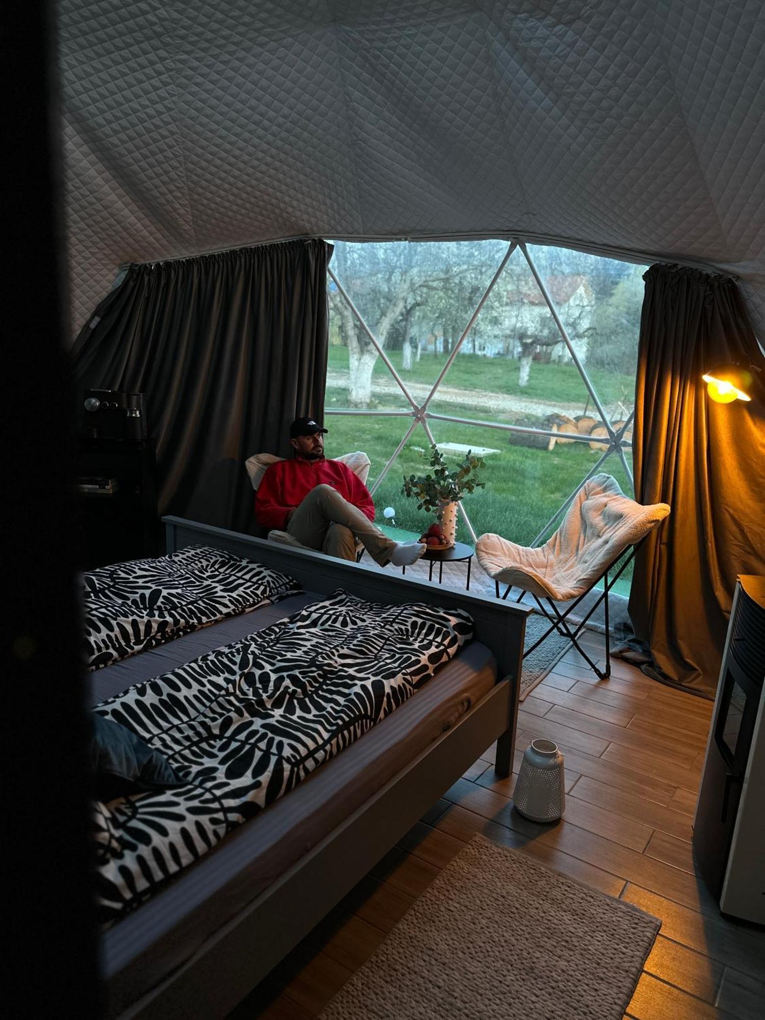 Hotel The Frog Glamping Horezu Exterior foto