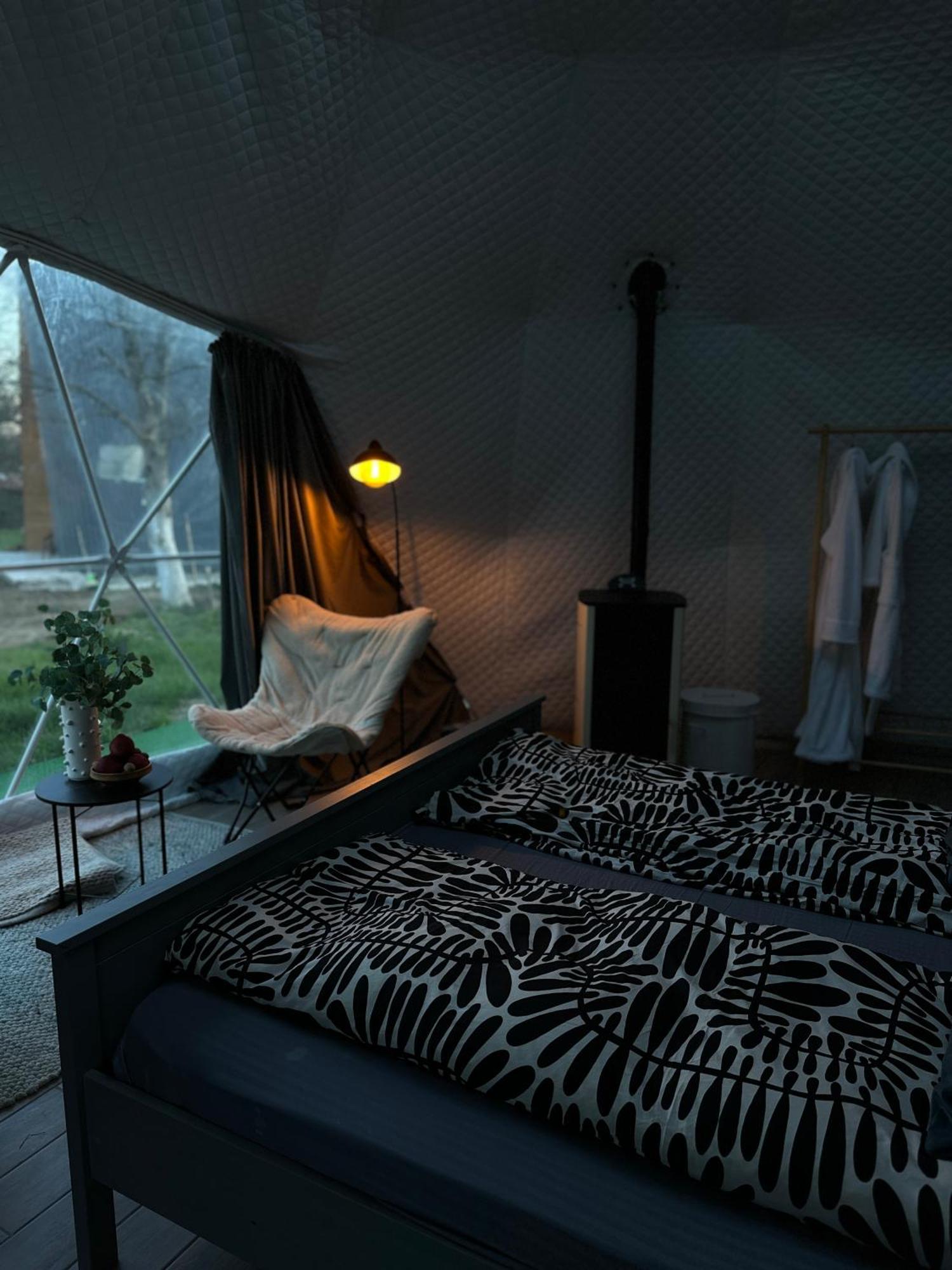 Hotel The Frog Glamping Horezu Exterior foto