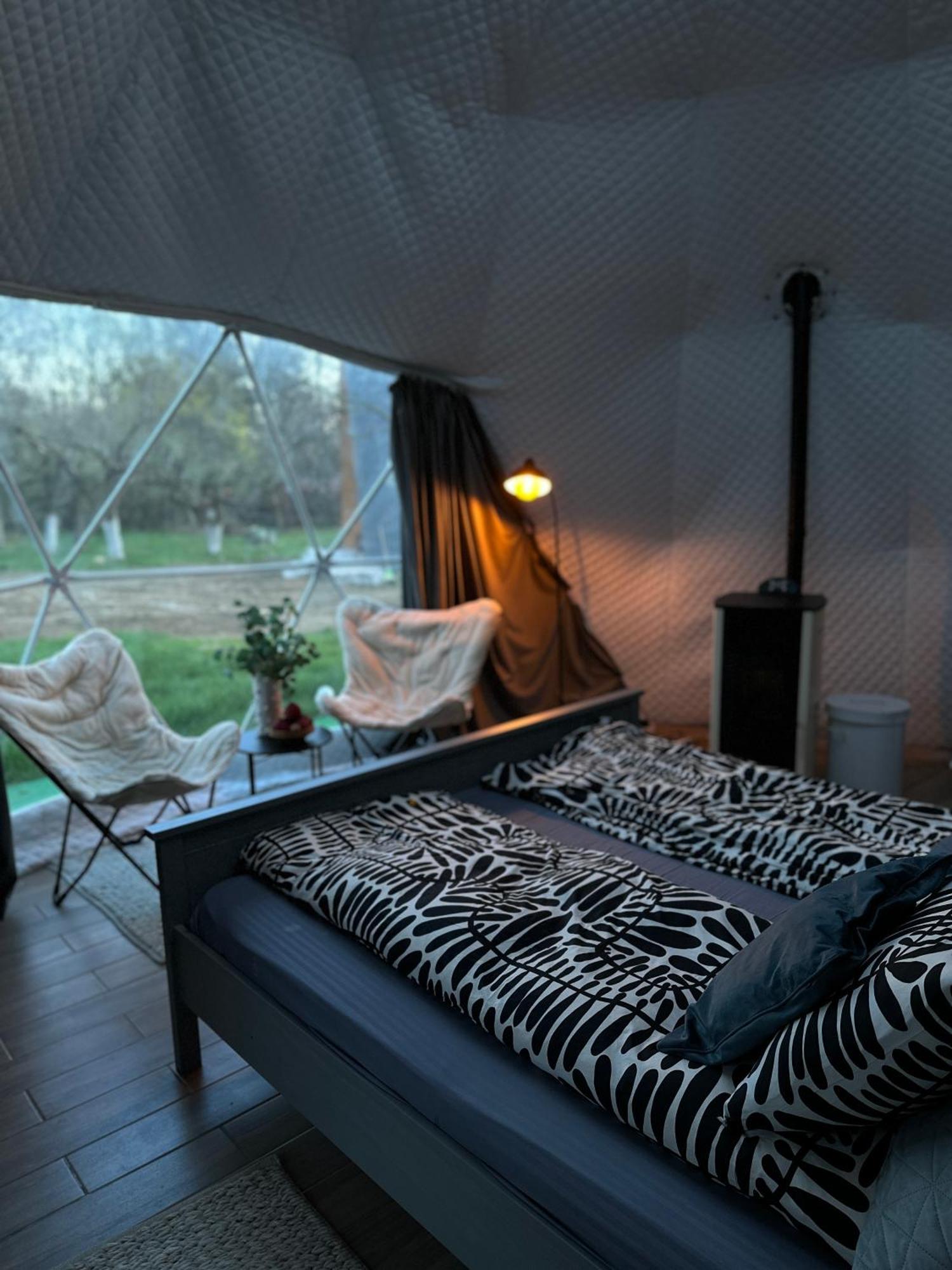 Hotel The Frog Glamping Horezu Exterior foto